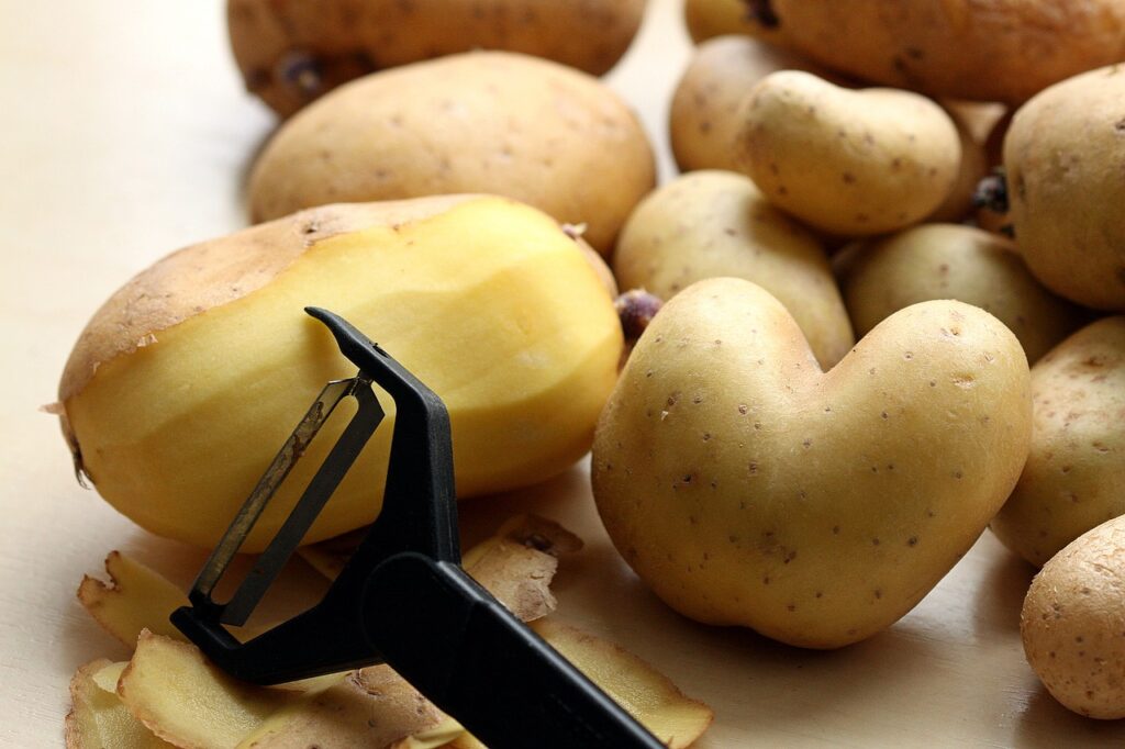 Potatoes, Peel, Peeler, Potato Peels, Harvest, ProducePotatoes Peel Peeler Potato Peels Harvest Produce